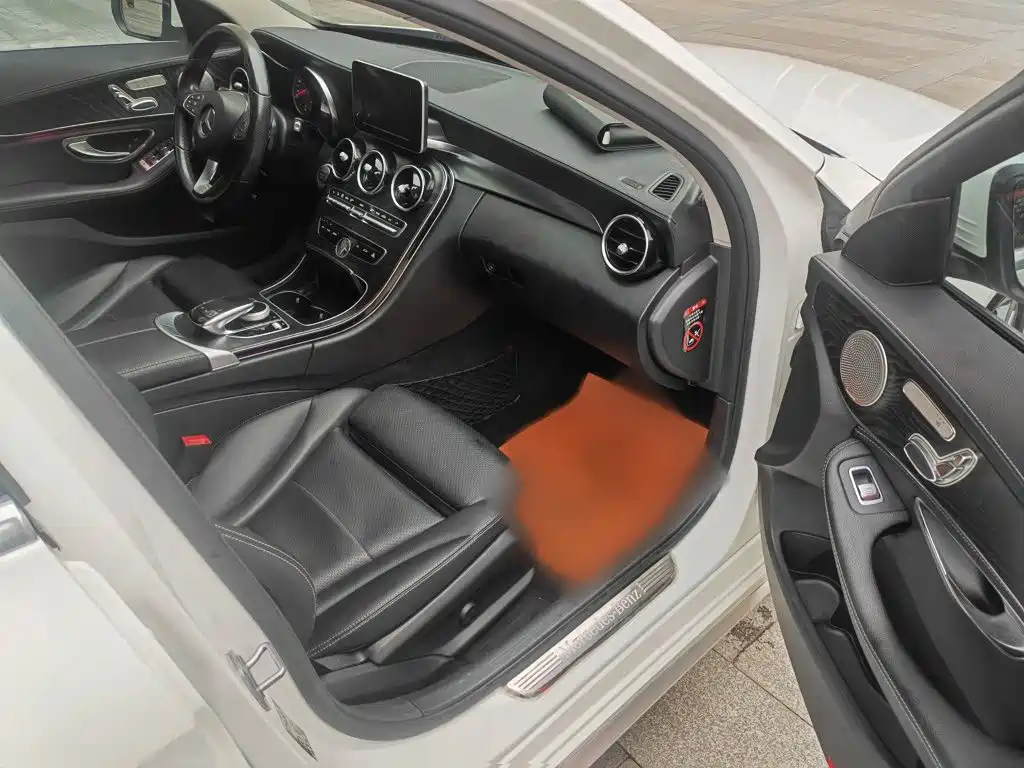 Mercedes-Benz C-Class 2018 — фото 14