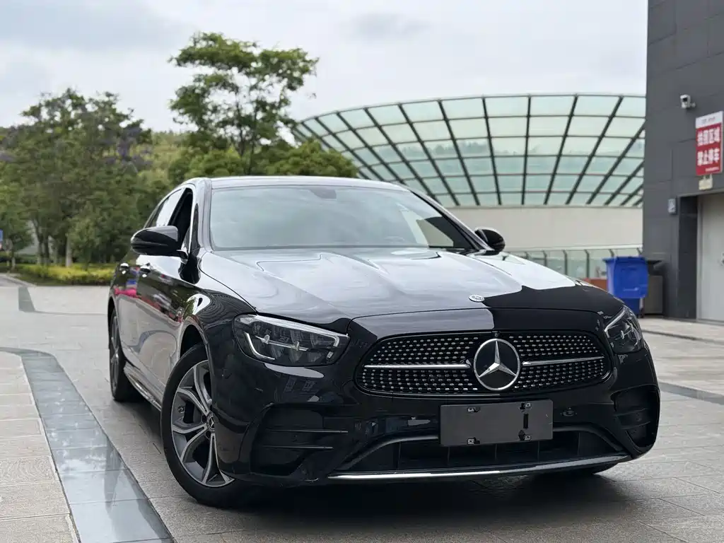 Mercedes-Benz E-Class 2023 — фото 3