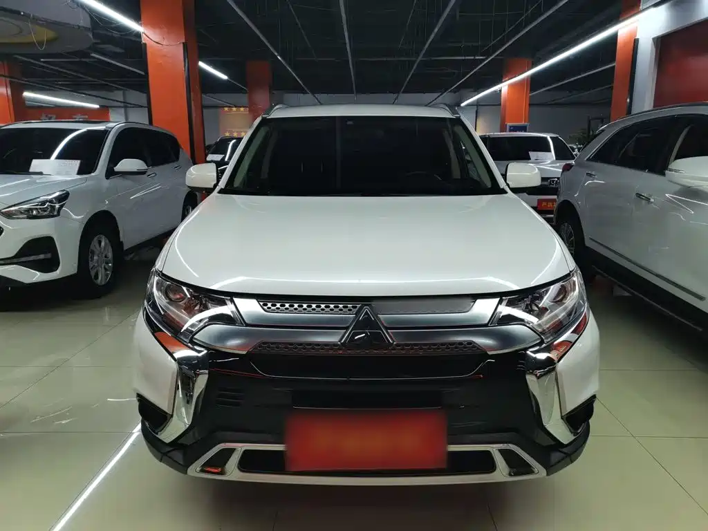 Mitsubishi Outlander 2021