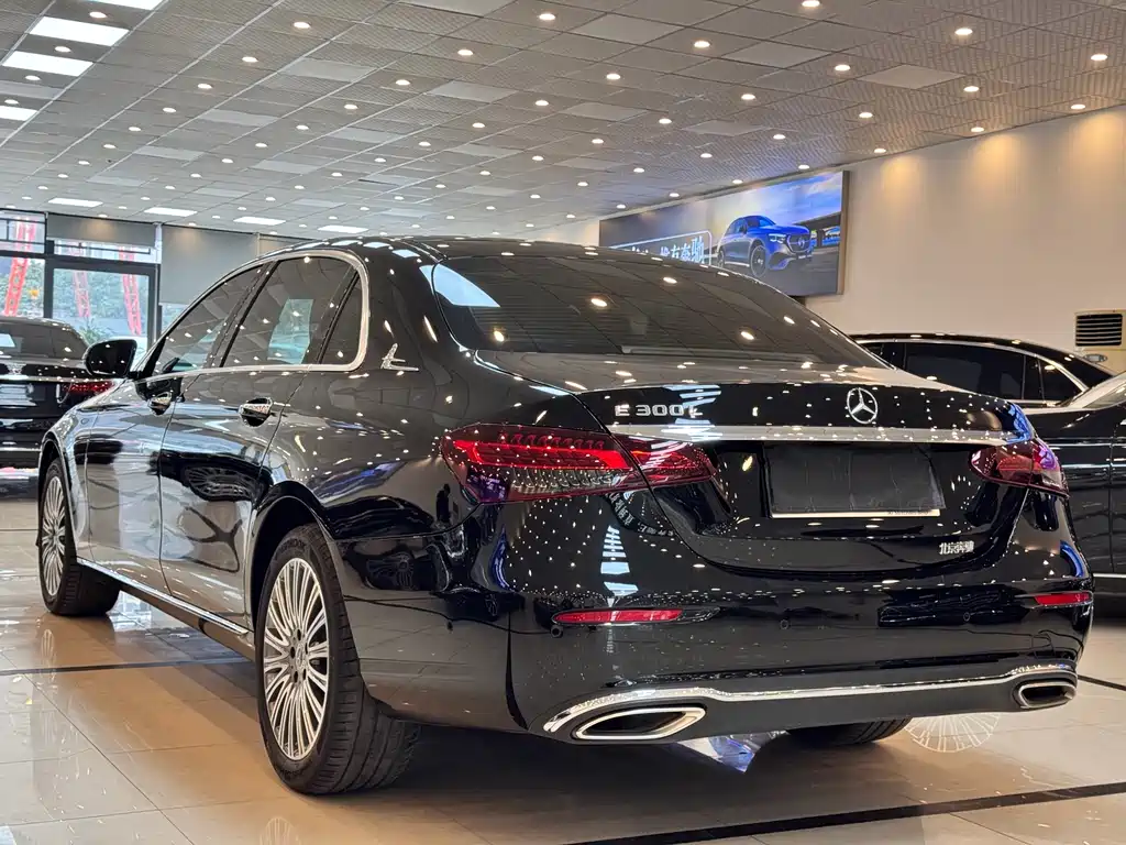Mercedes-Benz E-Class 2023