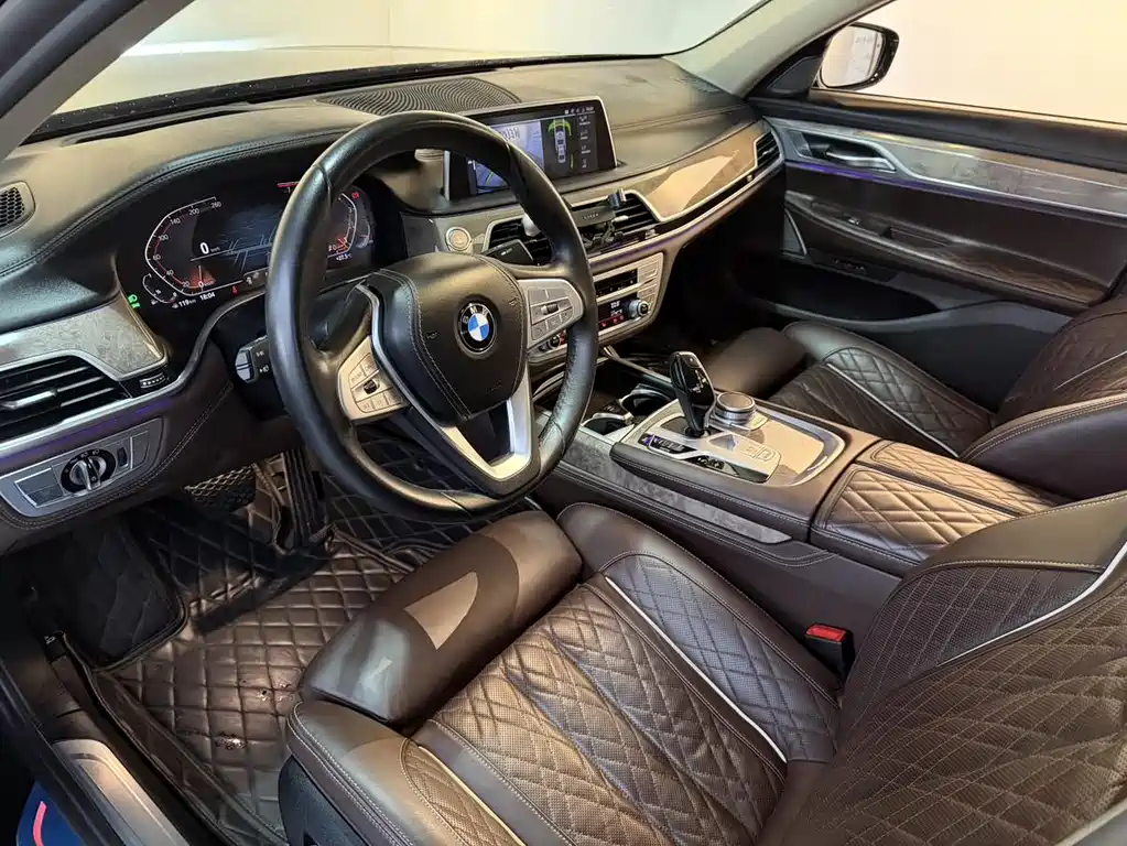 BMW 7 Series 2021 — фото 10