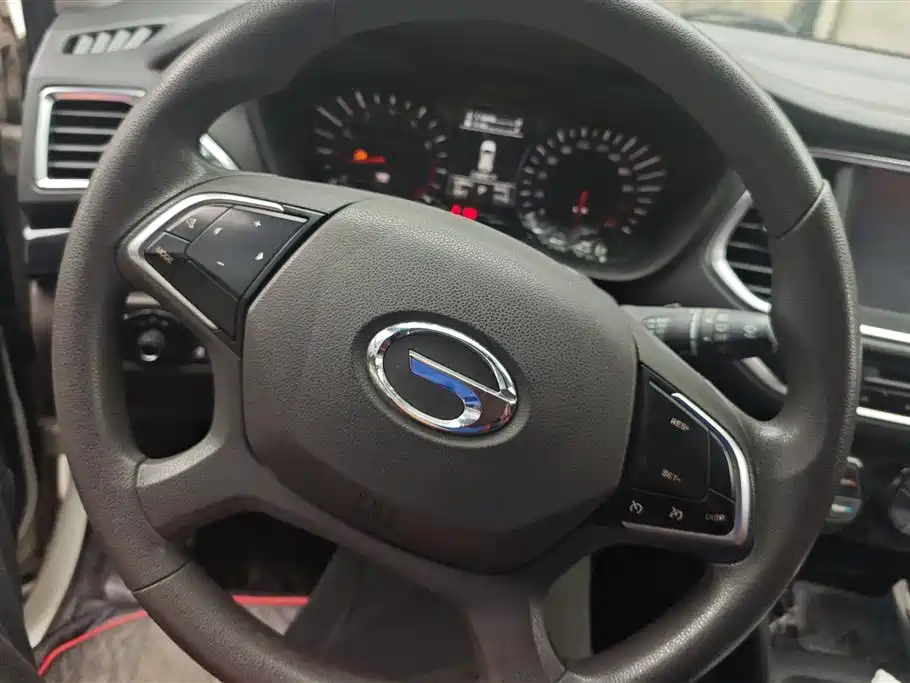 GAC Motor Trumpchi GS4 2015 — фото 15