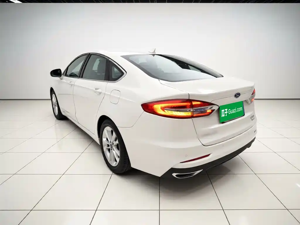 Ford Mondeo 2020 — фото 5