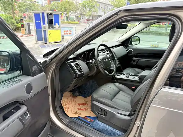 Land Rover Discovery 2017