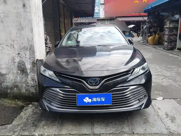 Toyota Camry 2019