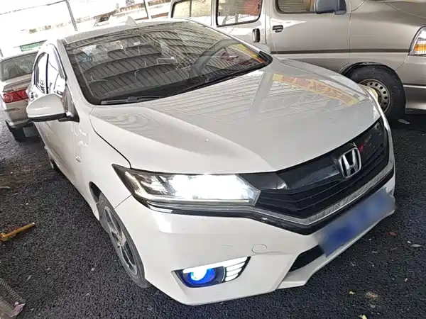 Honda Greiz 2016