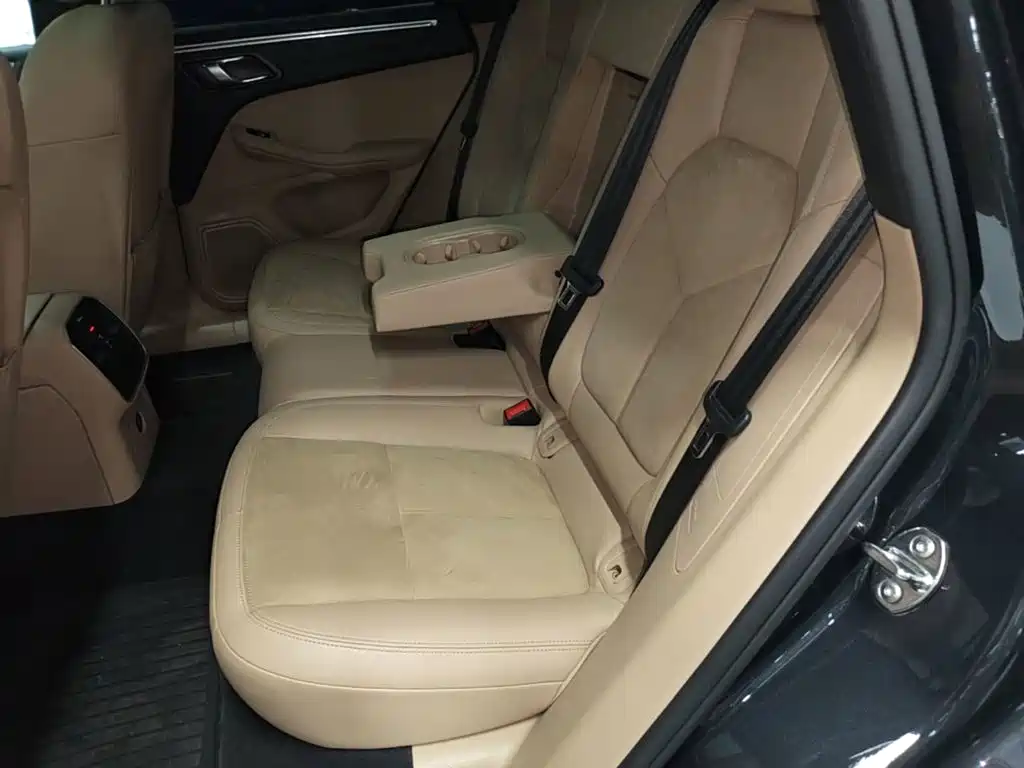 Porsche Macan 2019 — фото 13