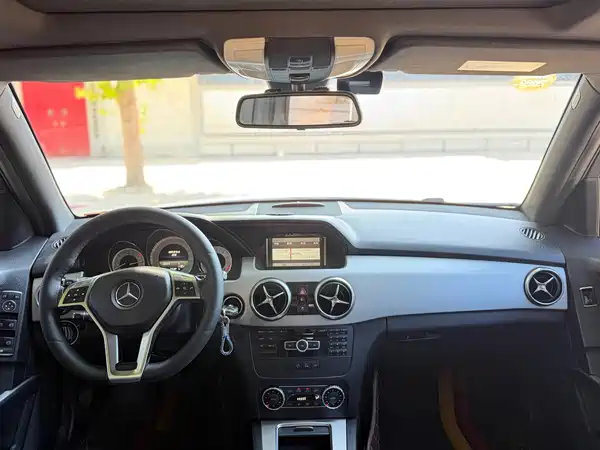 Mercedes-Benz GLK-Class 2015