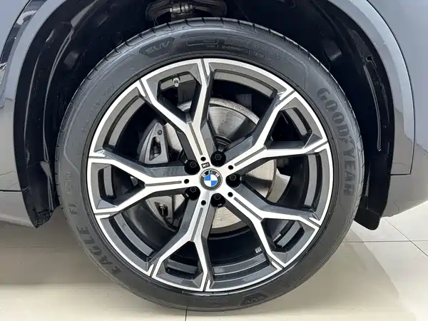BMW X5 2023