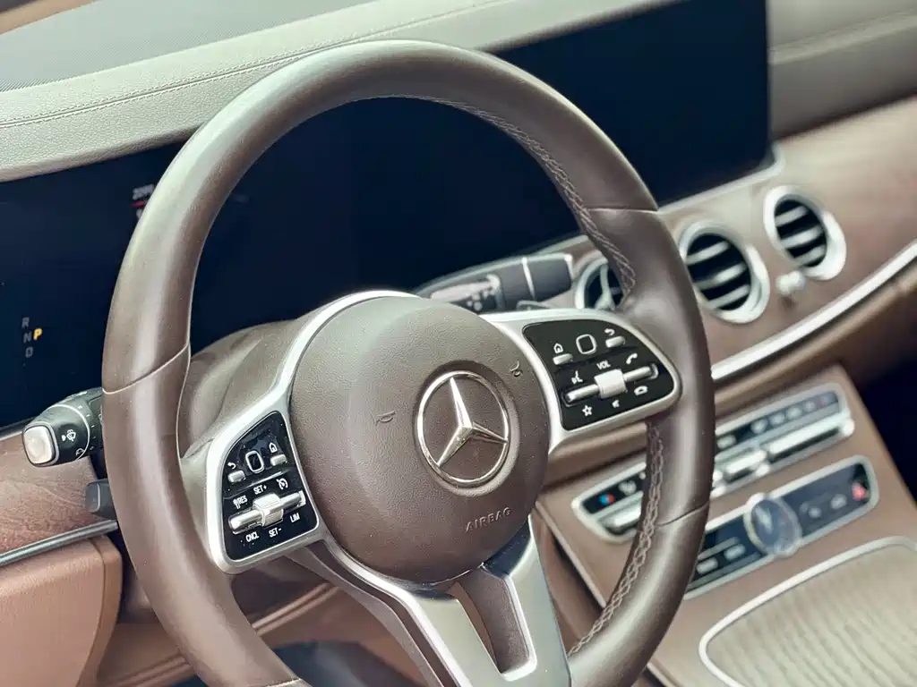 Mercedes-Benz E-Class 2020 — фото 4