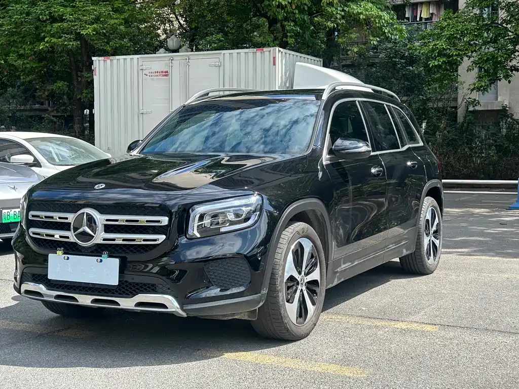 Mercedes-Benz GLB 2022 — фото 1