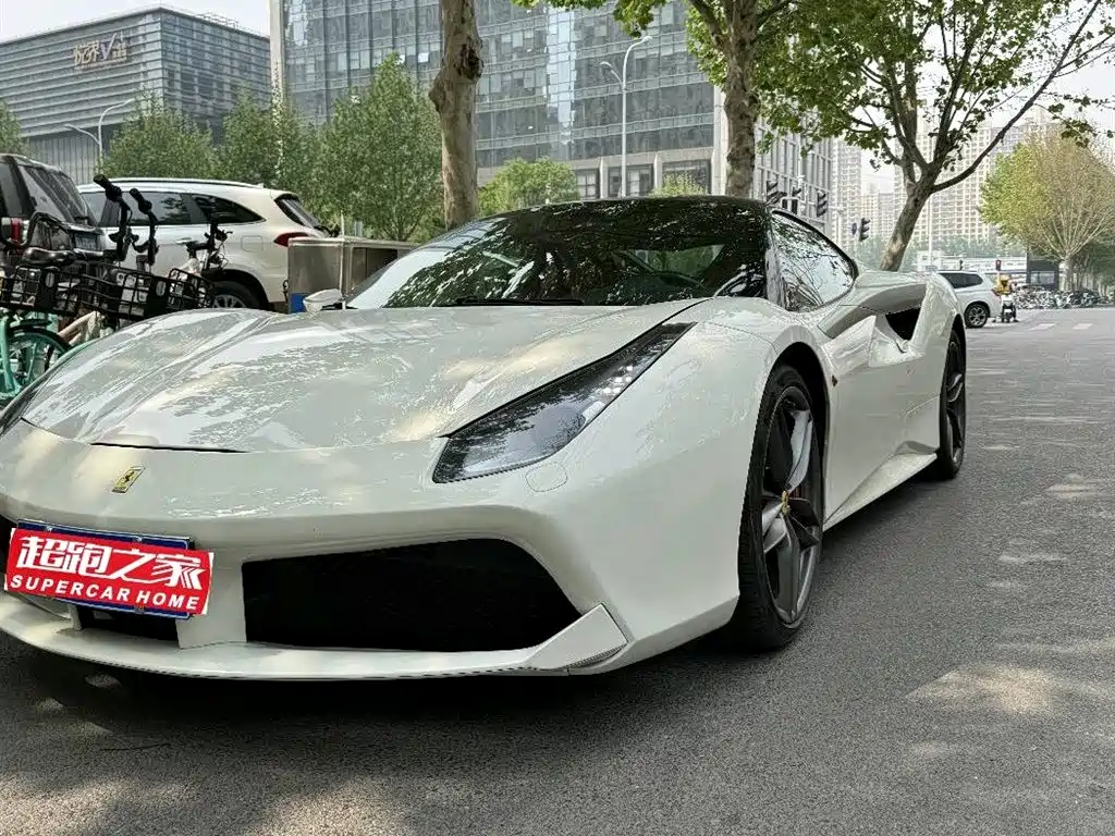 Ferrari 488 2018 — фото 1