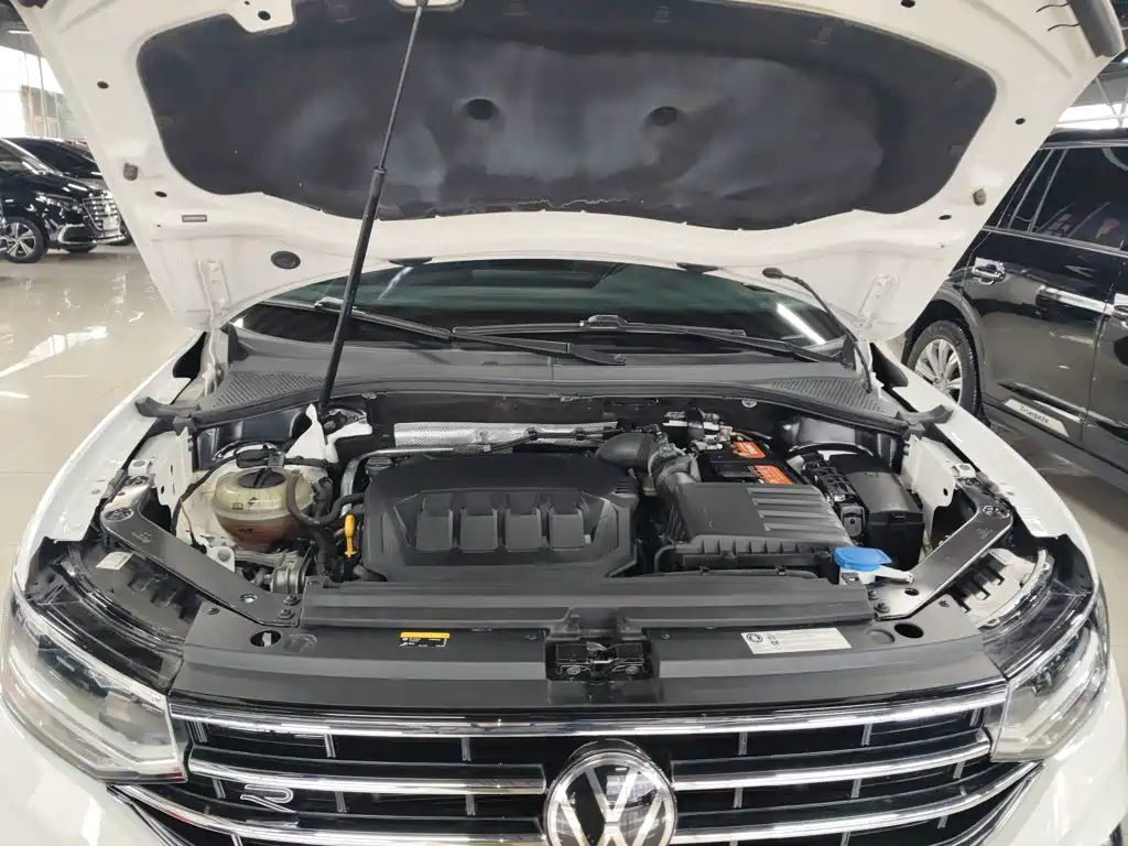 Volkswagen Tiguan L 2022 — фото 16