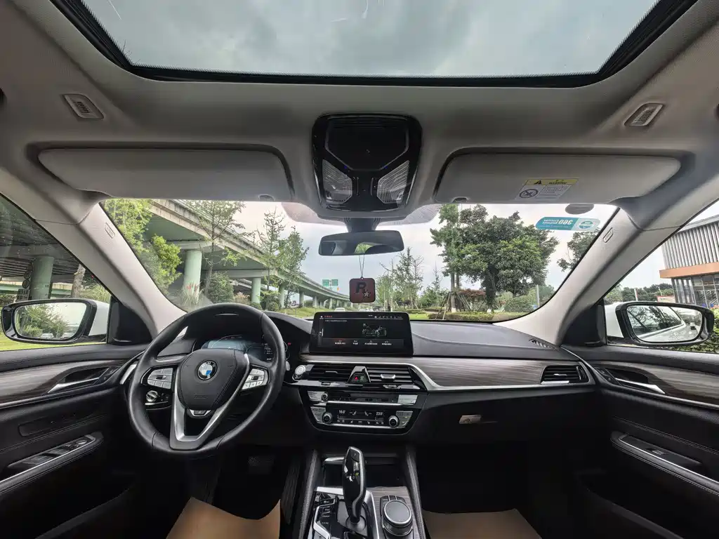 BMW 6 Series GT 2021 — фото 14