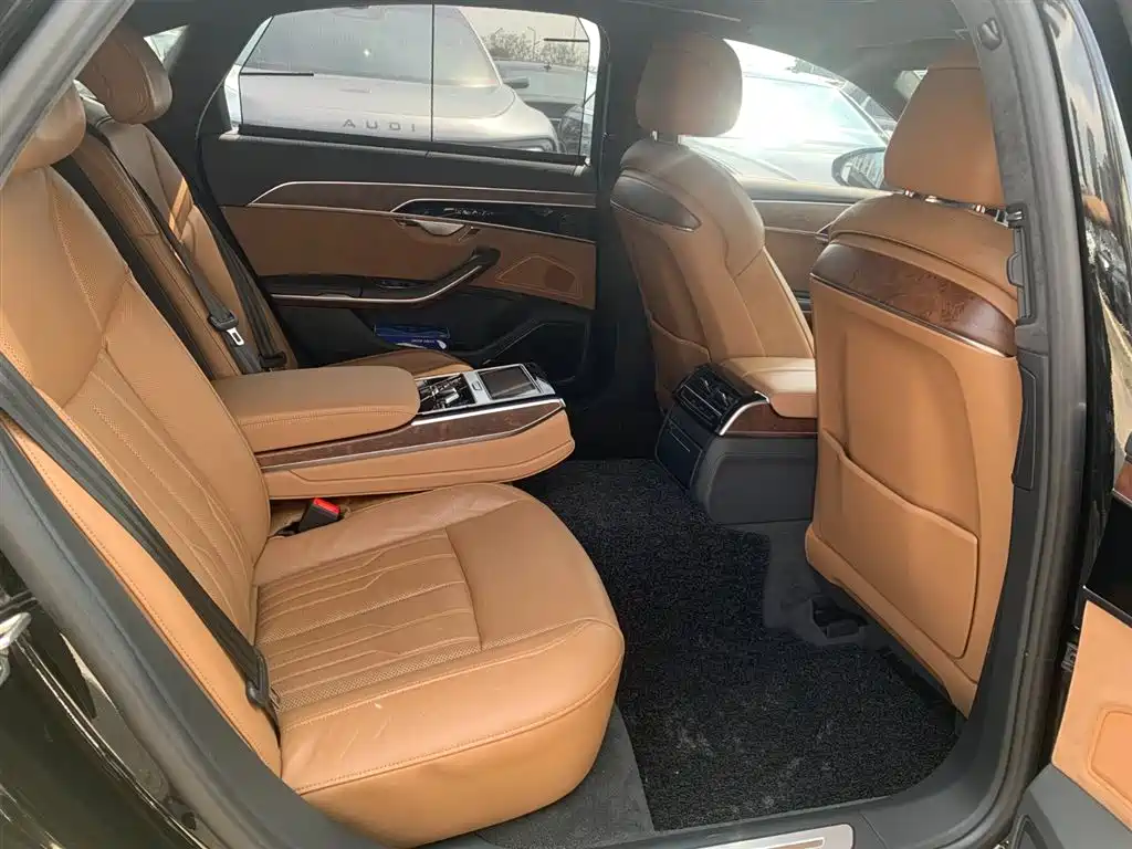 Audi A8 2021