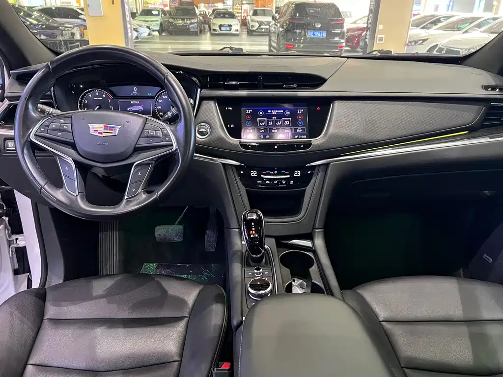 Cadillac XT5 2021 — фото 10