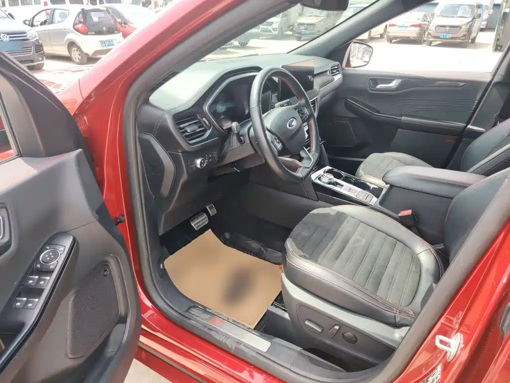 Ford Escape 2021 — фото 16