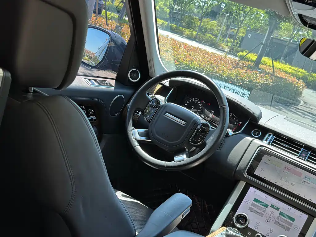Land Rover Range Rover 2019 — фото 11