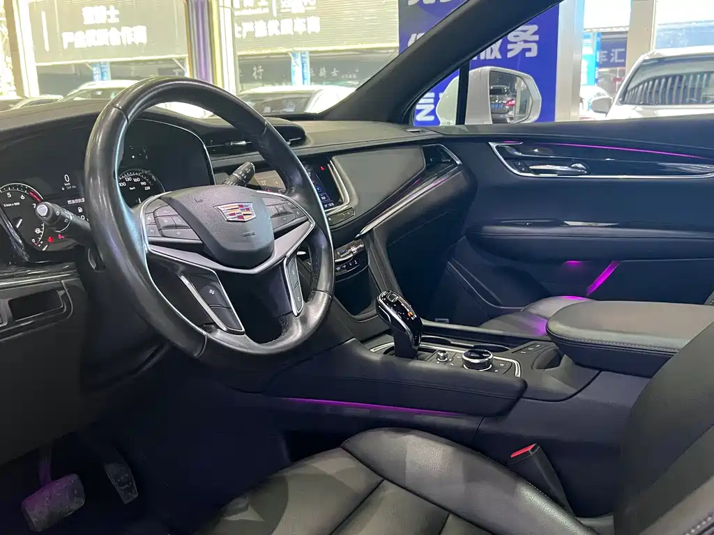 Cadillac XT5 2021 — фото 17