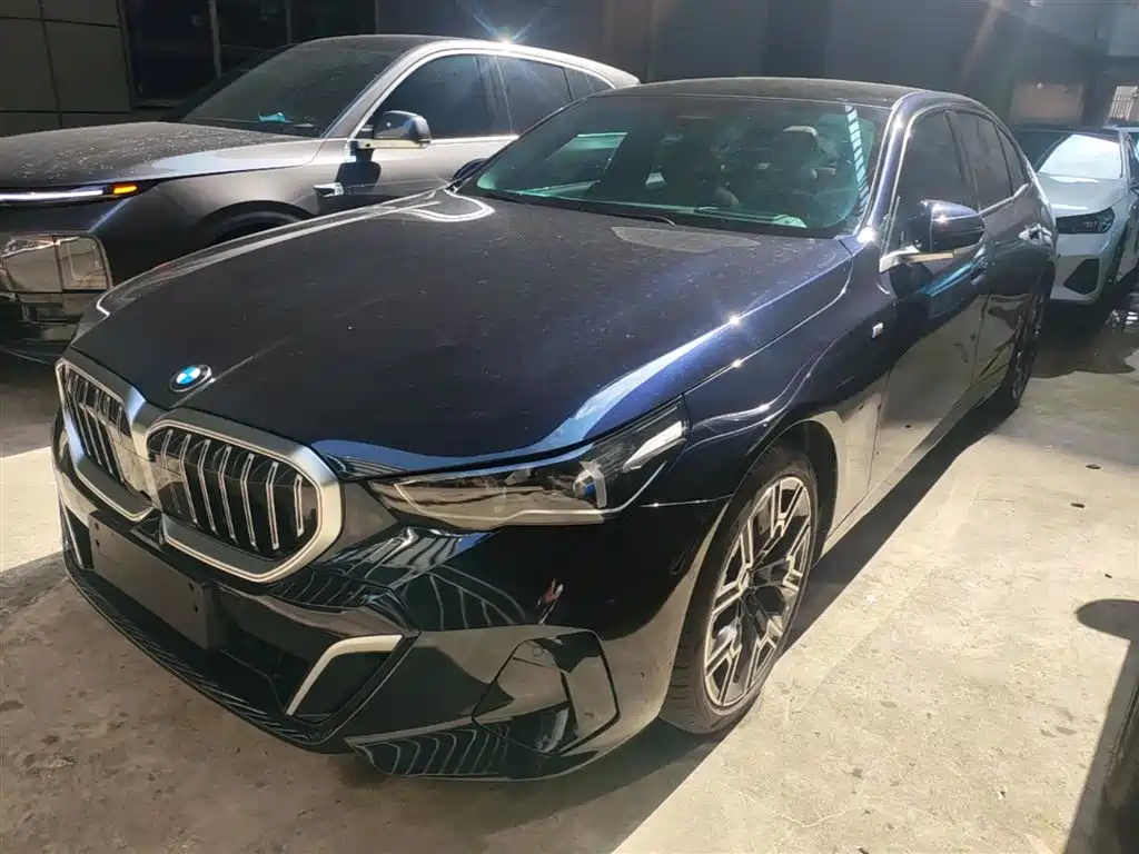 BMW 5 Series 2025