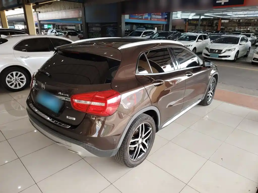 Mercedes-Benz GLA 2017