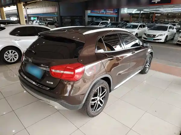 Mercedes-Benz GLA 2017
