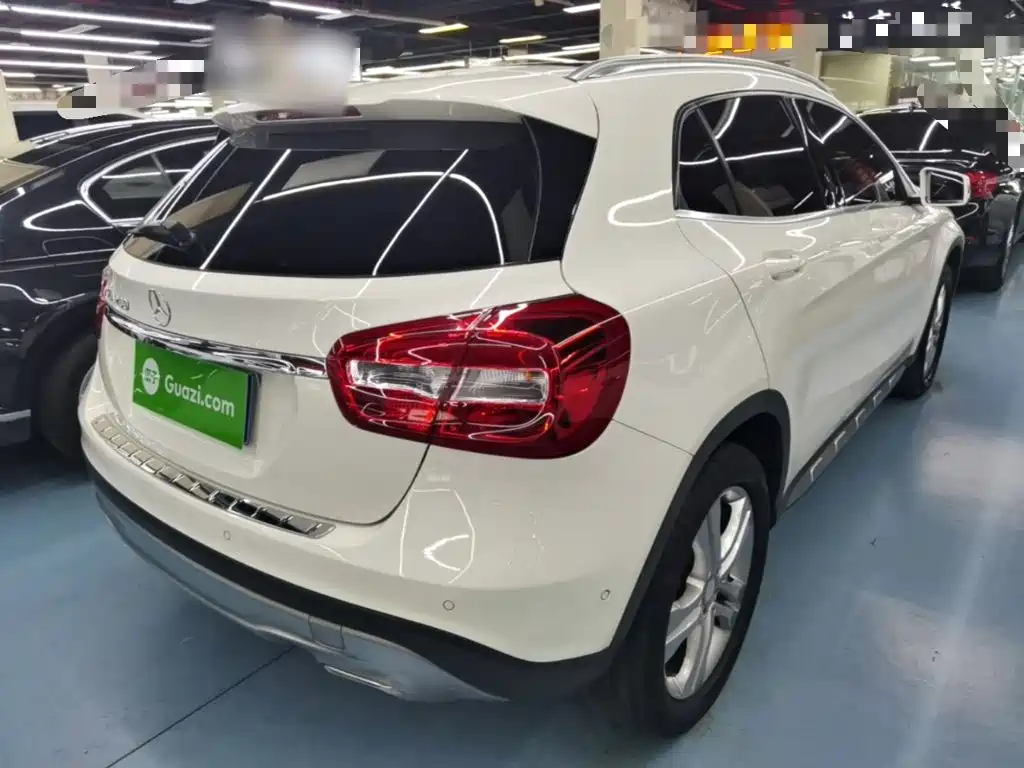 Mercedes-Benz GLA 2016