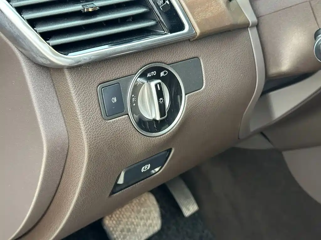 Mercedes-Benz GLE 2018 — фото 14