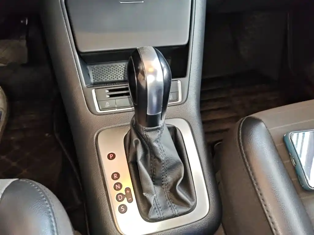 Volkswagen Tiguan 2015 — фото 14