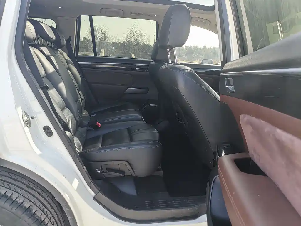 GAC Motor Trumpchi GS8 2018 — фото 10