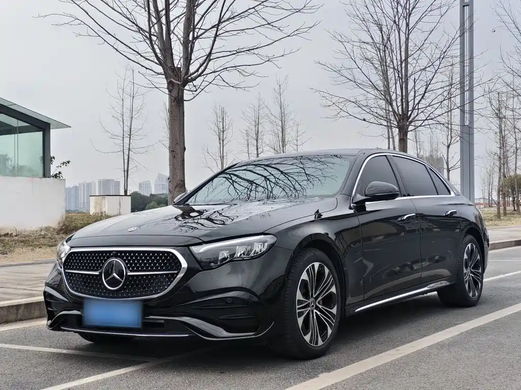 Mercedes-Benz E-Class 2024