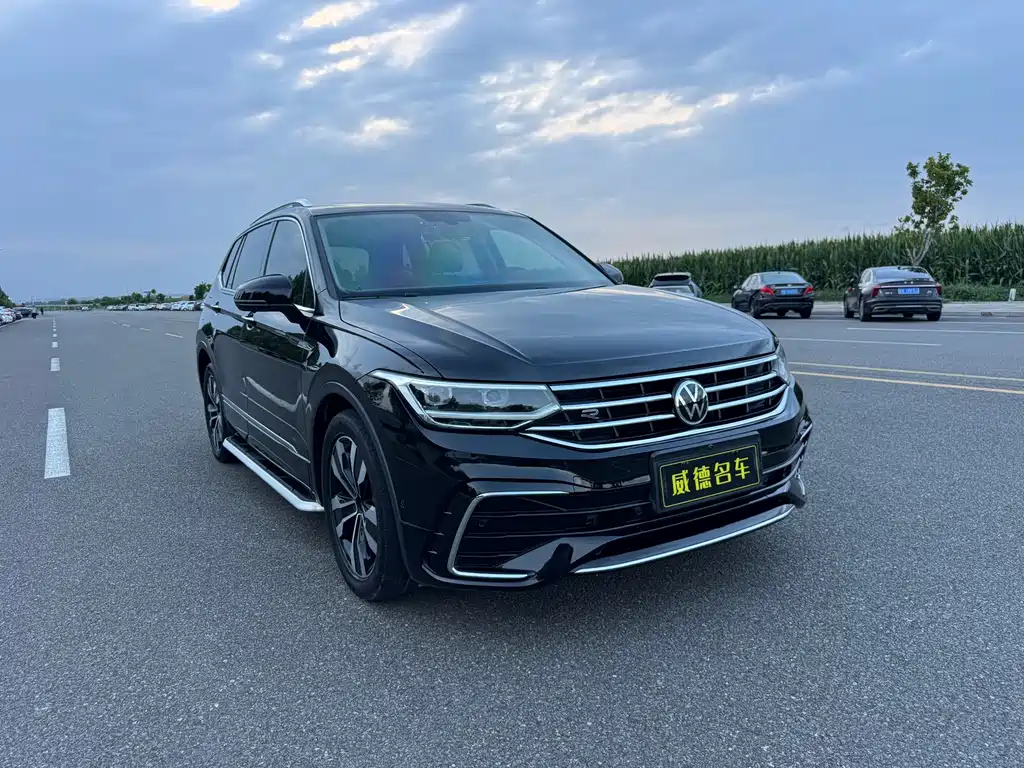 Volkswagen Tiguan L 2021 — фото 3