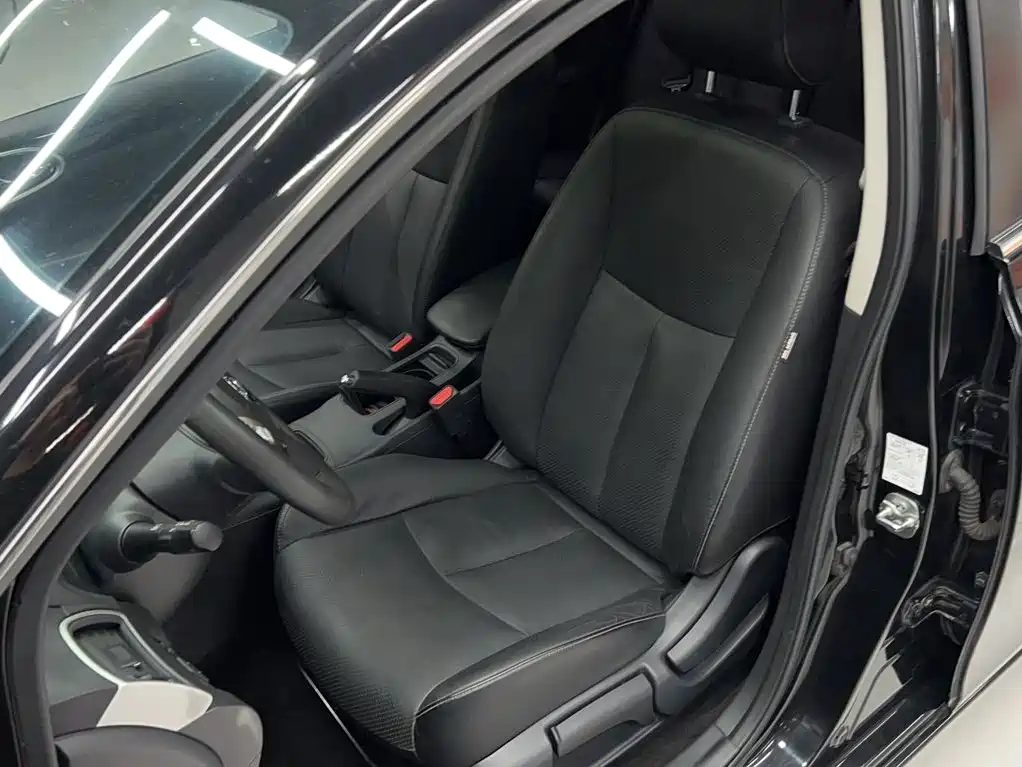 Nissan Sylphy 2017 — фото 17