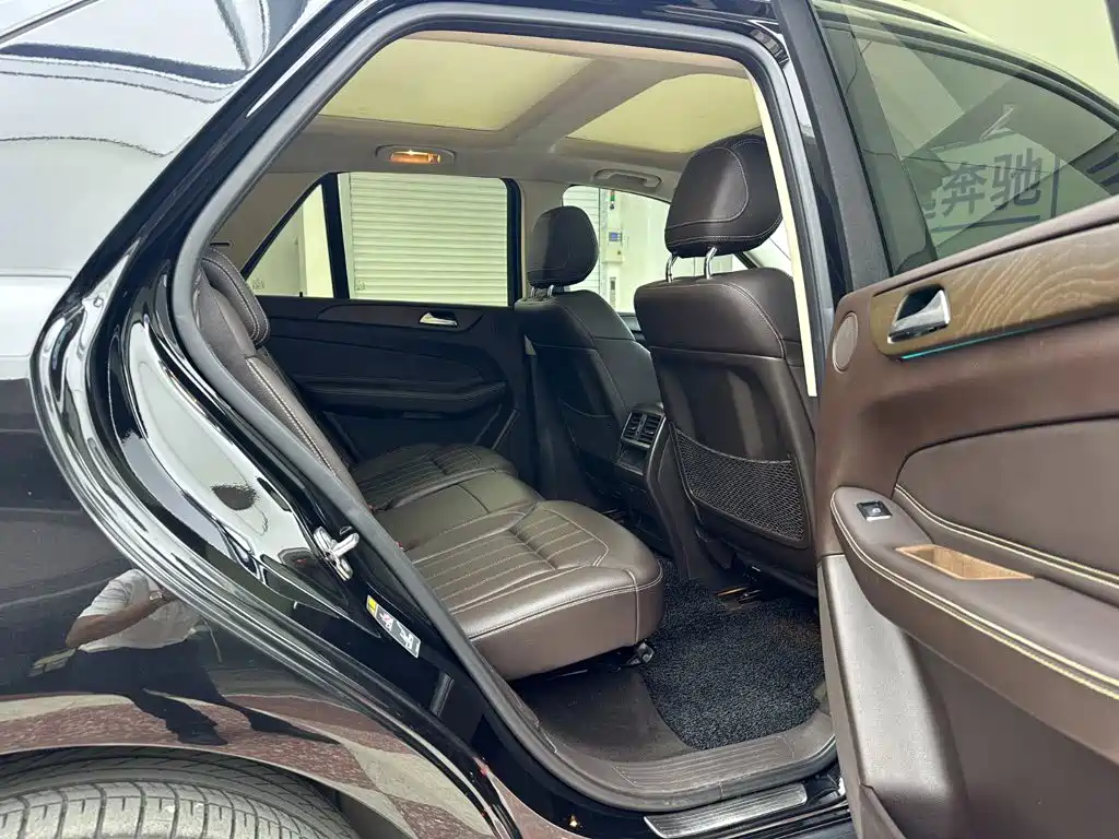 Mercedes-Benz GLE 2018 — фото 28