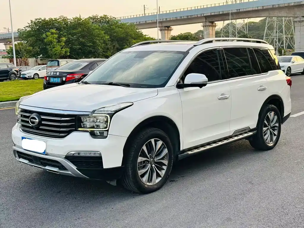 GAC Motor Trumpchi GS8 2017 — фото 1
