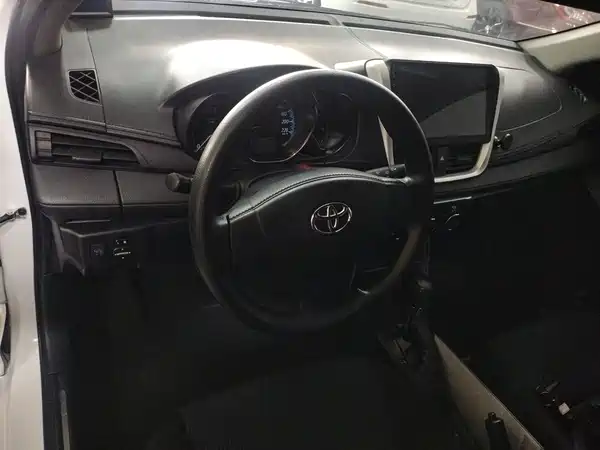 Toyota Yaris L 2019