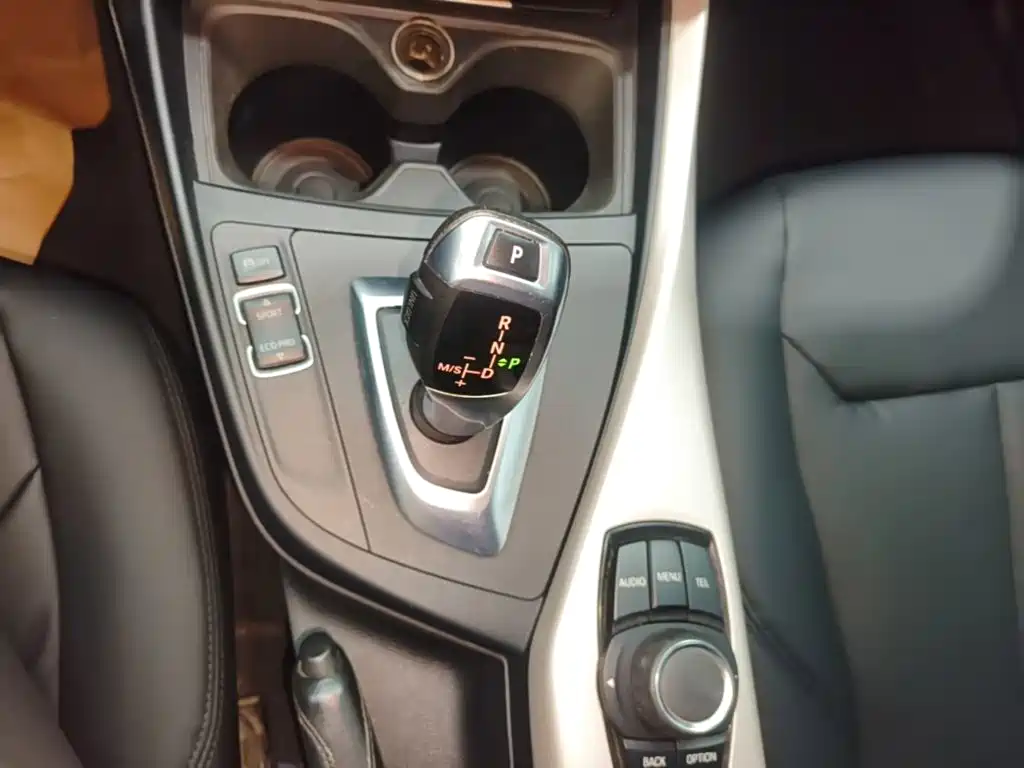 BMW 1 Series 2015 — фото 14