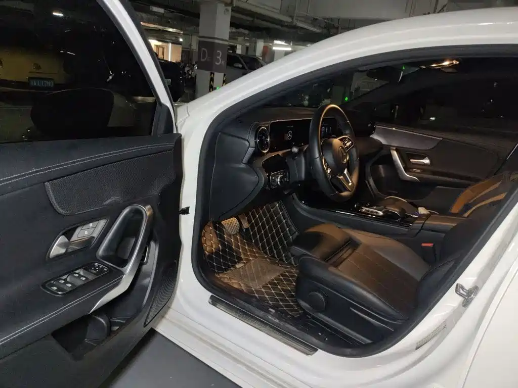 Mercedes-Benz A-Class 2020 — фото 17