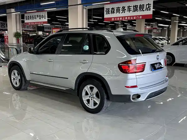 BMW X5 2011