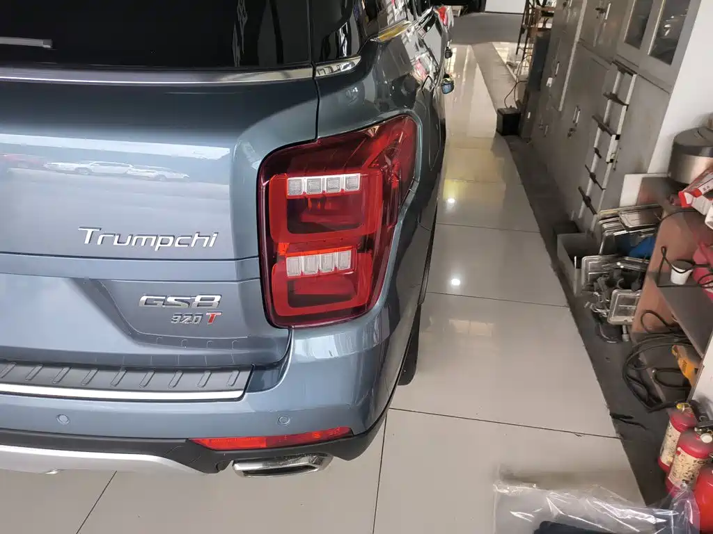 GAC Motor Trumpchi GS8 2017 — фото 24
