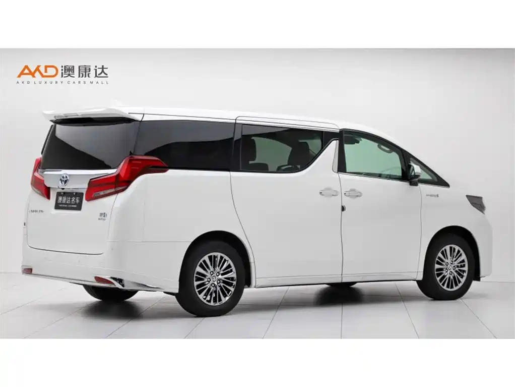 Toyota Alphard 2023 — фото 3