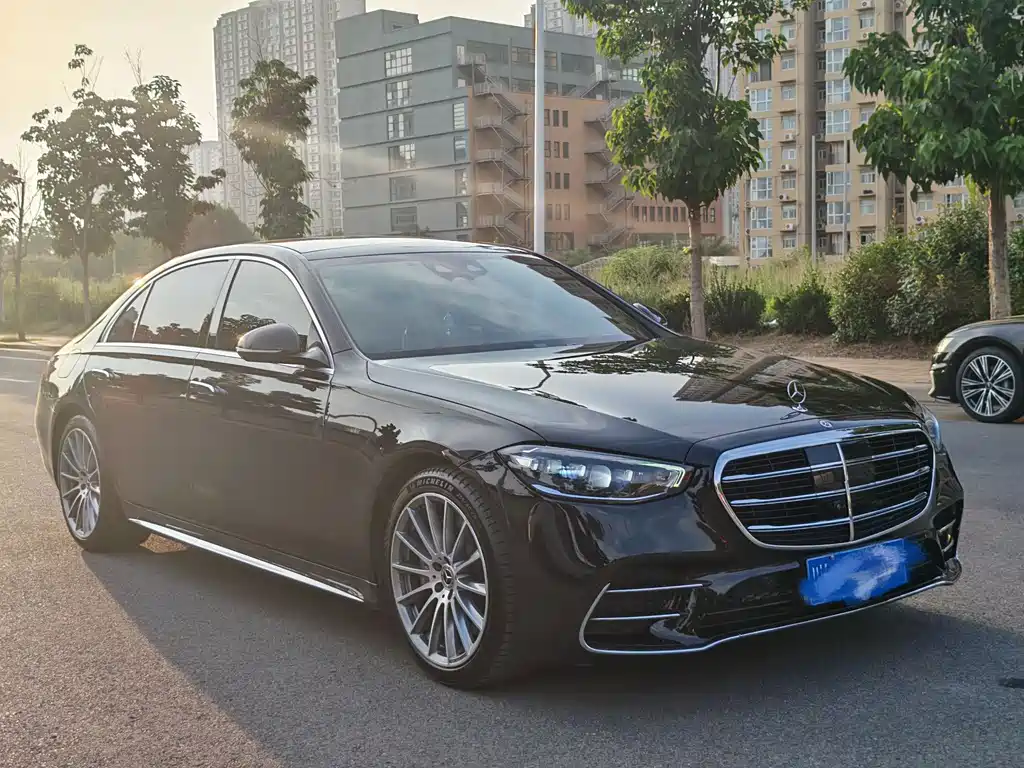 Mercedes-Benz S-Class 2023