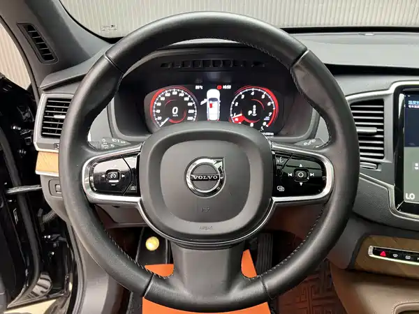 Volvo XC90 2021