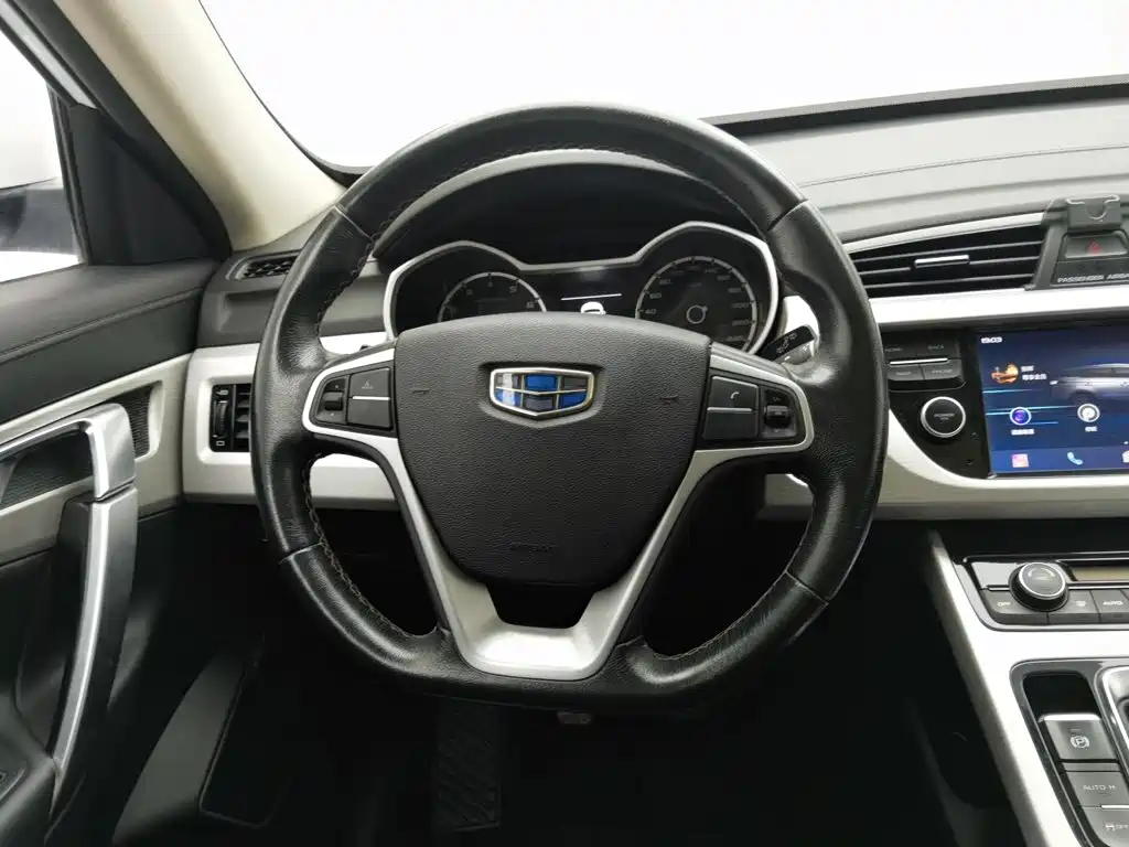 Geely Boyue 2018 — фото 11