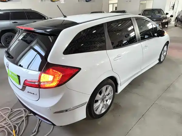 Honda Jade 2017