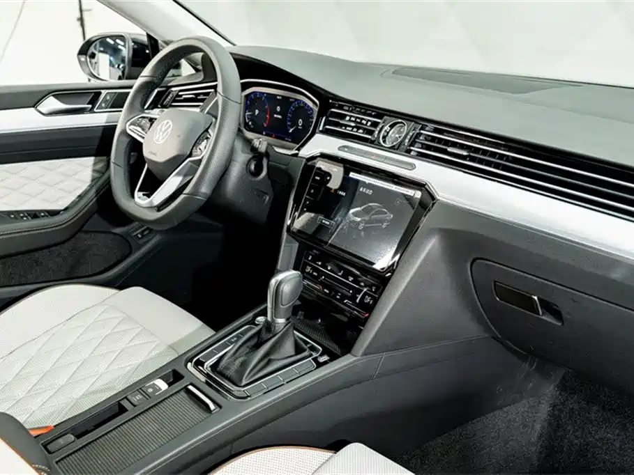 Volkswagen Magotan 2024 — фото 17