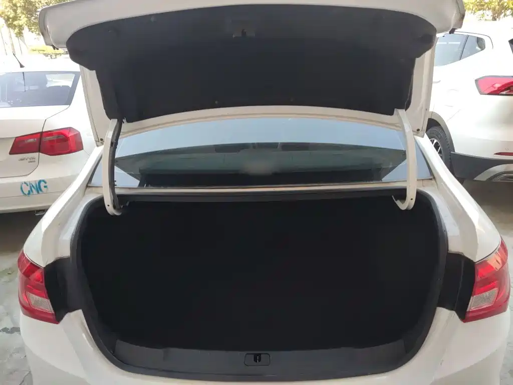 Buick Excelle 2017 — фото 15