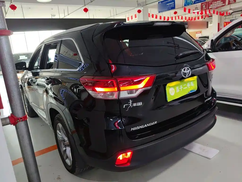 Toyota Highlander 2020