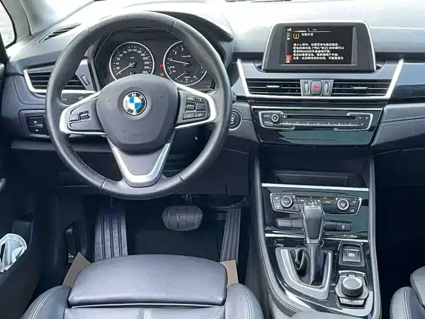BMW 2 Series Station Wagon 2016
