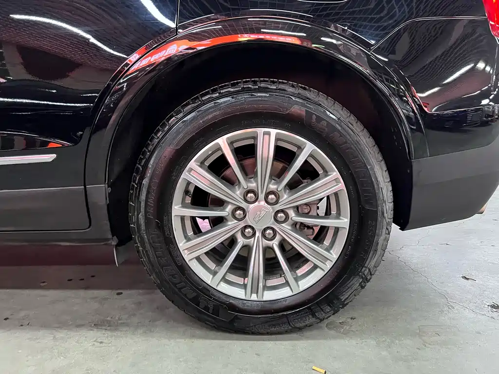 Cadillac XT5 2018 — фото 17